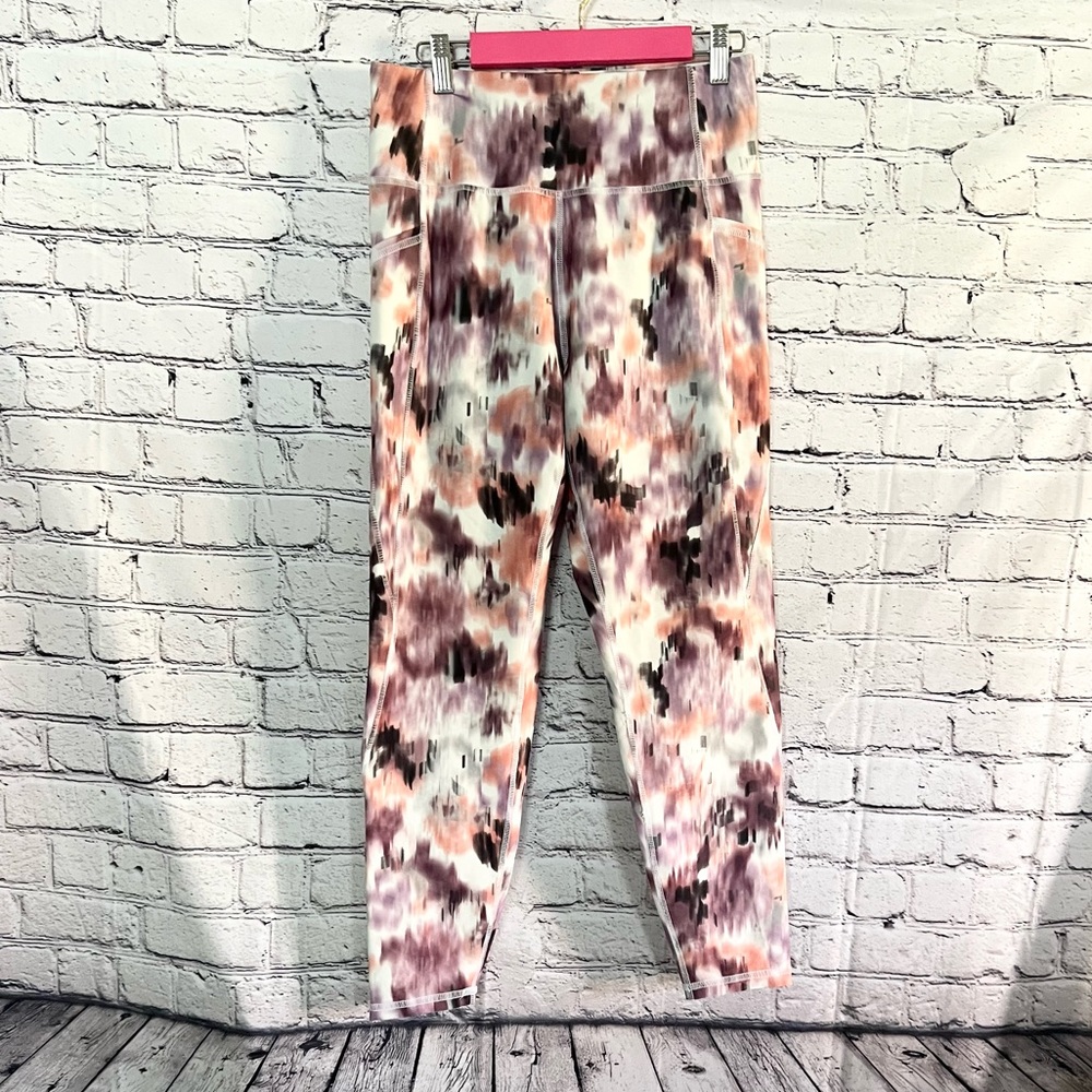 MARIKA. Workout leggings. Size L